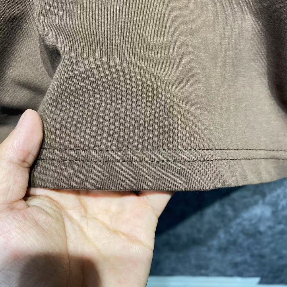 Louis Vuitton Brown Logo T-Shirt - Picture 5 of 6